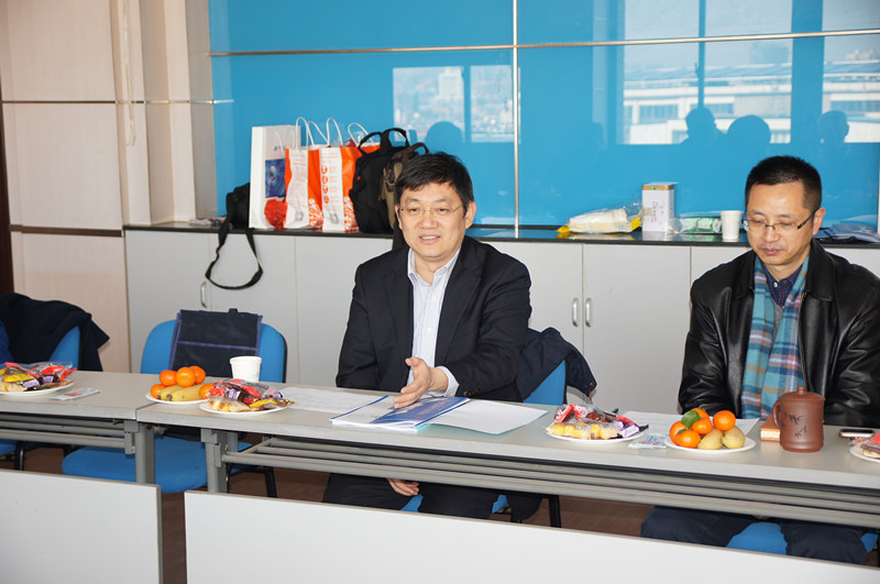 江苏省力学学会召开老领导座谈会