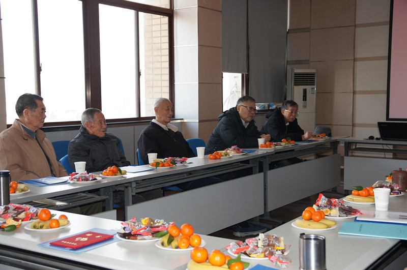 江苏省力学学会召开老领导座谈会