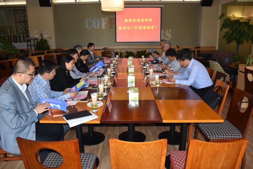 省科协党组书记陈惠娟一行来我会“力学类人才创新创业服务基地”(高淳)进行调研