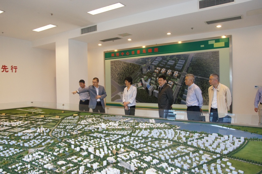 省科协党组书记陈惠娟一行来我会“力学类人才创新创业服务基地”(高淳)进行调研