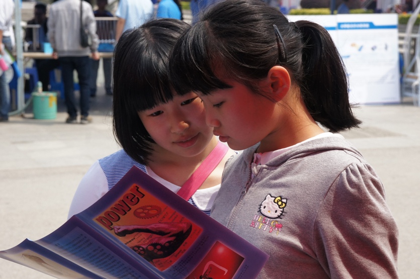 江苏省力学学会“生活中的力学”科普宣传活动在全国科技活动周暨江苏省第二十八届科普宣传周主场进行